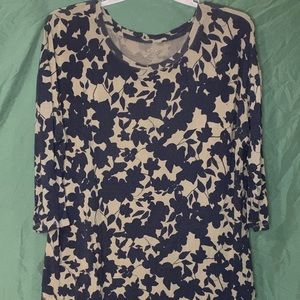 3/4 length sleeve shirt